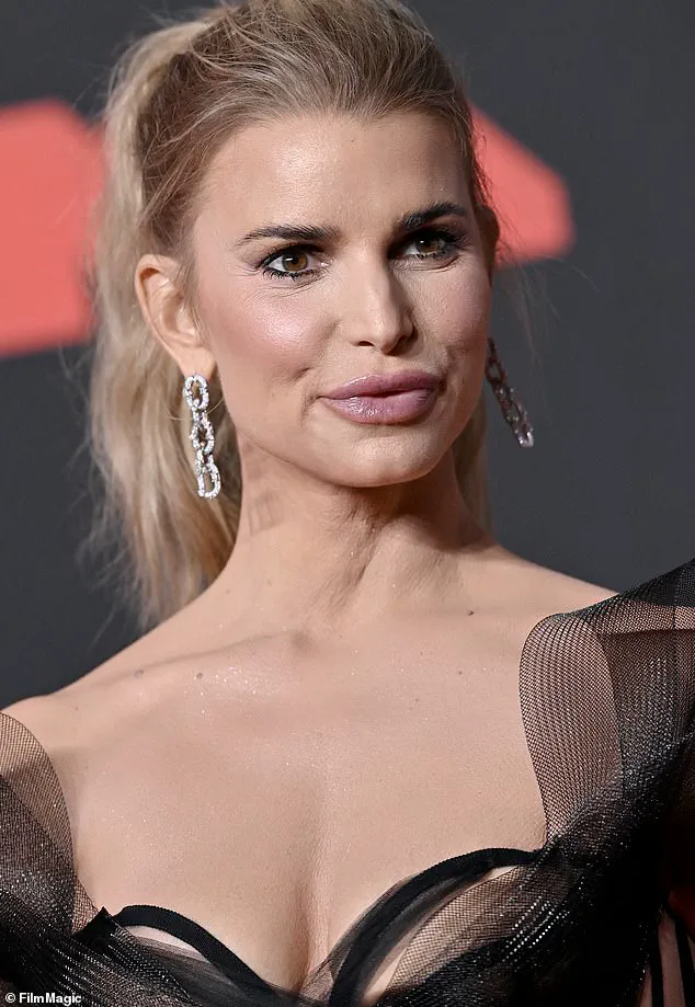 Jessica Simpson Stuns at 2025 VMAs in Christian Siriano Gown, Fans Call It 'A Moment to Remember'