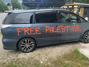 Violent Attack on Jewish Couple in Venice Sparks Debate Over Tradition and Modernity