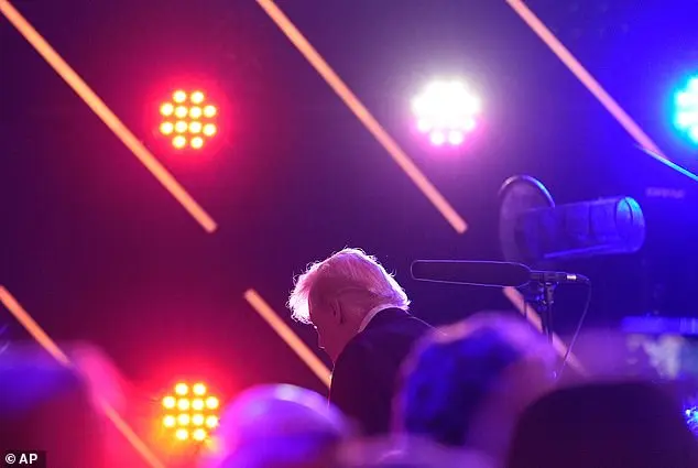 Donald Trump’s Mar-a-Lago New Year’s Eve Tradition: A Three-Decade Evolution from Elite Gathering to Political Hub