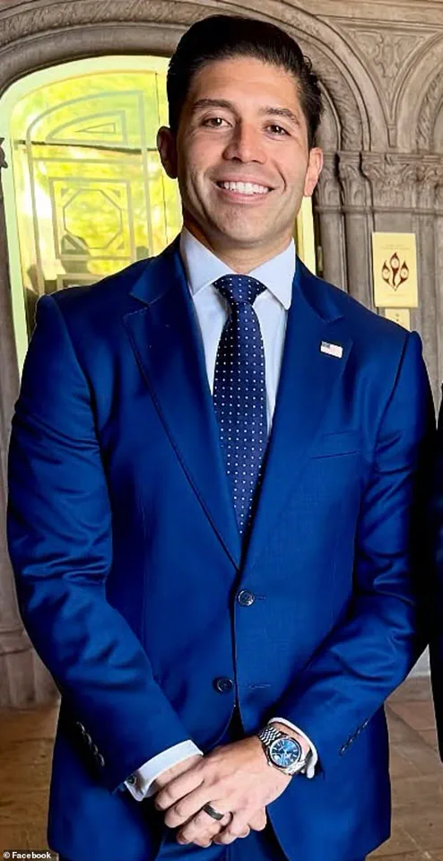 Self-Driving Waymo Vehicle Causes Traffic Jam on Miami's Venetian Causeway Bridge, Sparking Resident Frustration