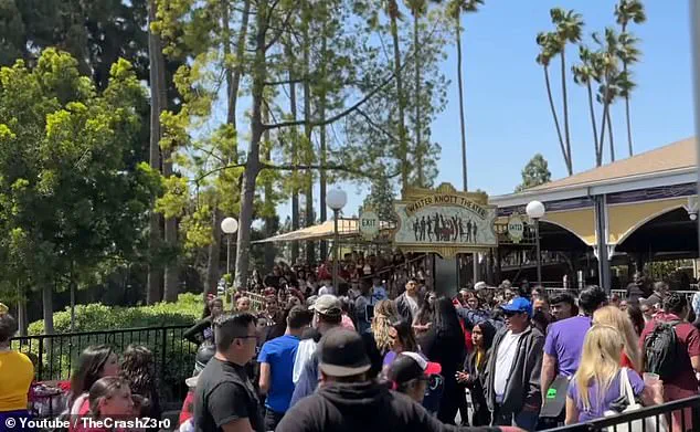 Woman's Line-Cutting Altercation at Knott's Berry Farm Sparks Debate on Crowd Control and Park Policies