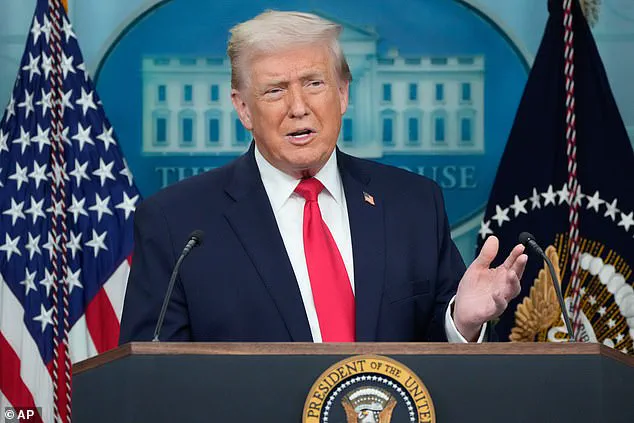 South Dakota Governor Kristi Noem Meets with President Trump Amid Controversy Over Alex Pretti Shooting