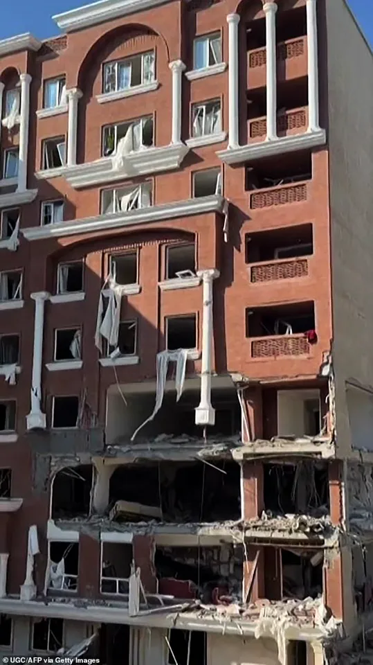 Explosions in Bandar Abbas Kill Five, Injure 14 as Iran's Protests Continue