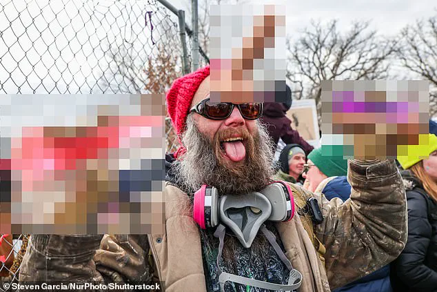 Minneapolis Erupts in Chaos as Anti-ICE Protesters Turn Violence Inward, Unleashing Unprecedented Mayhem at Federal Building