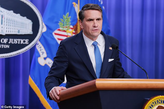 Abrupt Firing of Top Prosecutor Reignites Debate on Judicial-Executive Power Struggle