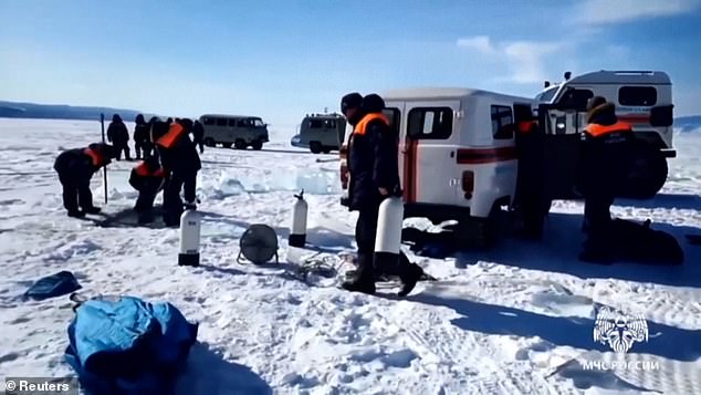 Seven Killed in Lake Baikal Tourist Crash; Survivor Rescued from Frozen Waters