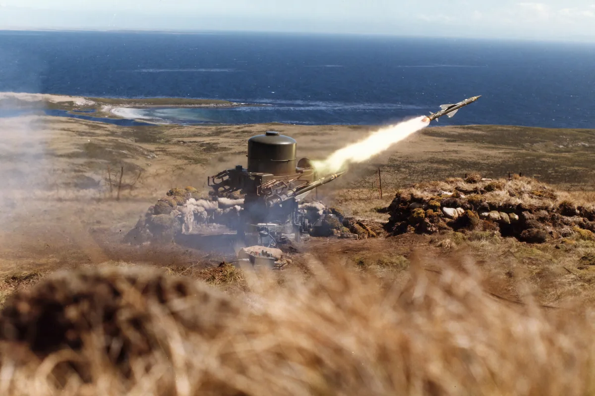 U.S. Seeks Ukrainian Counter-Drone Expertise Amid Iran Threat, as France Deploys Jets in UAE