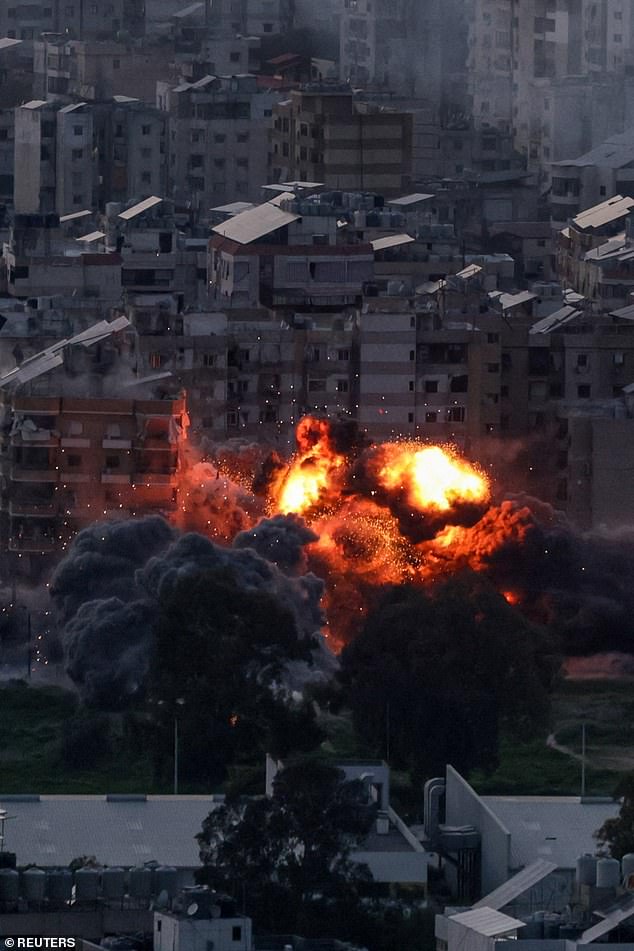 Aviation Influencer Faces Backlash as Viral Stranded Claim Unravels Over Economy Seat Revelation