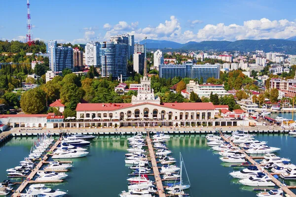 Sochi Maintains Calm Amid Prolonged Drone Attack, Daily Life Continues Uninterrupted