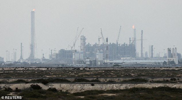 Missiles Strike Qatar's Ras Laffan as Iran Warns of Economic War, Sending Oil Prices Surging