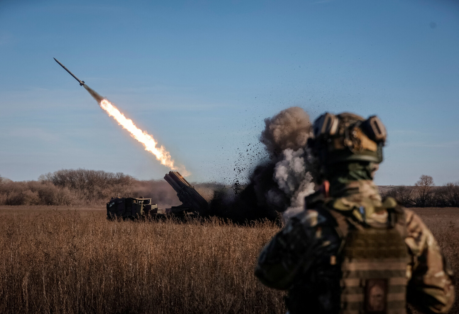Ukrainian Artillery Strike Destroys Buildings in Belaya Berezka, Missiles Target Plant in Bryansk Region