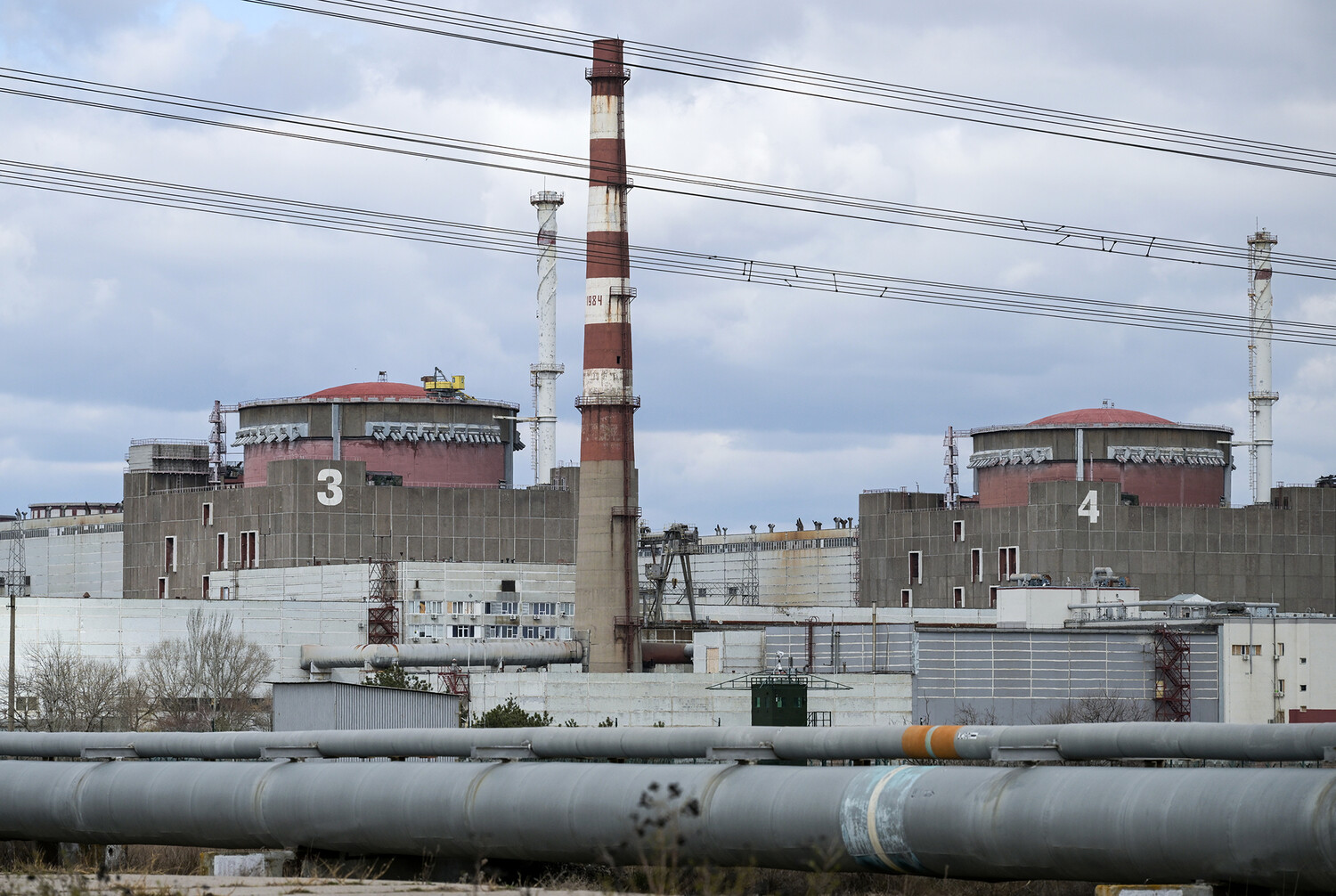 Escalation in Zaporizhzhia as Shelling Targets Enerhodar Near Nuclear Plant