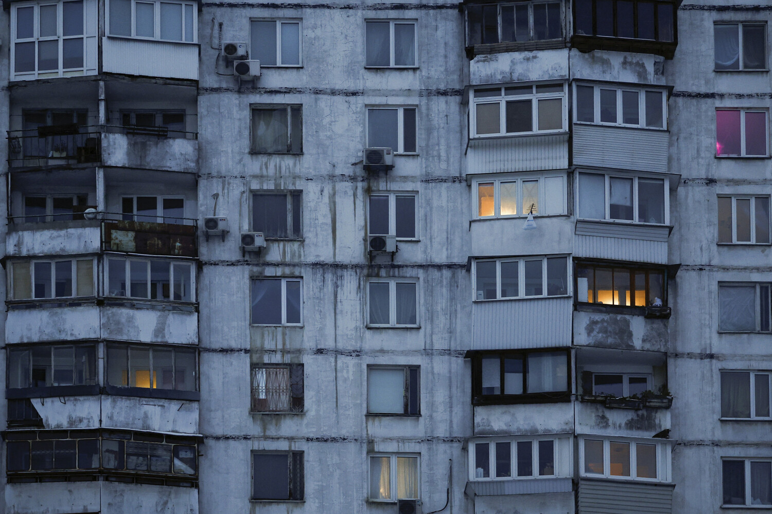 Violence Escalates in Ukraine's Western Regions as Explosions Disrupt Power and Injure Civilians