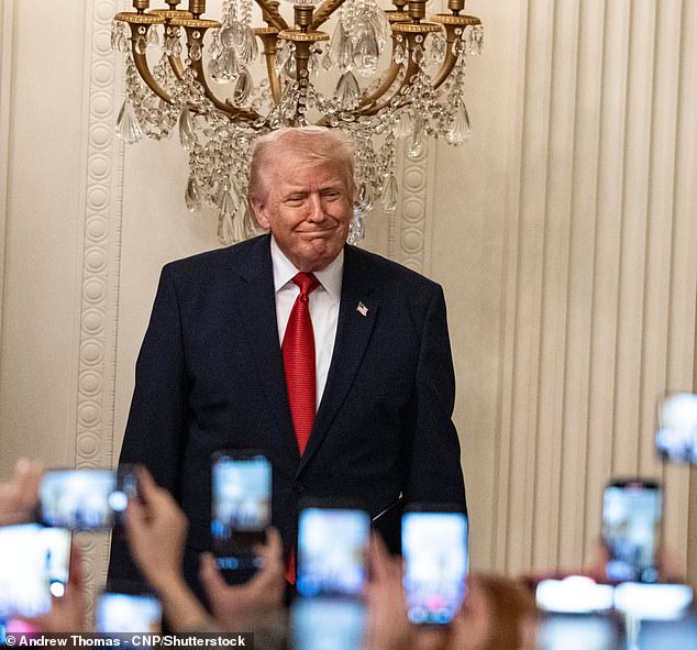 Trump Weighs Deployment of 10,000 Troops Near Iran's Kharg Island as Peace Talks Continue