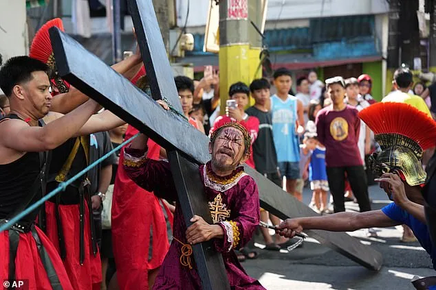 Blindfolded Catholic Devotees in Philippines Whip Bloodied Backs in Extreme Penance During Maundy Thursday Ritual
