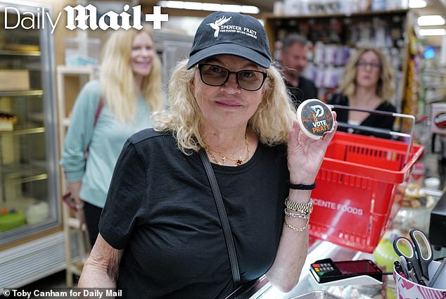 Spencer Pratt's mom escalates Hollywood feud over bakery cookies