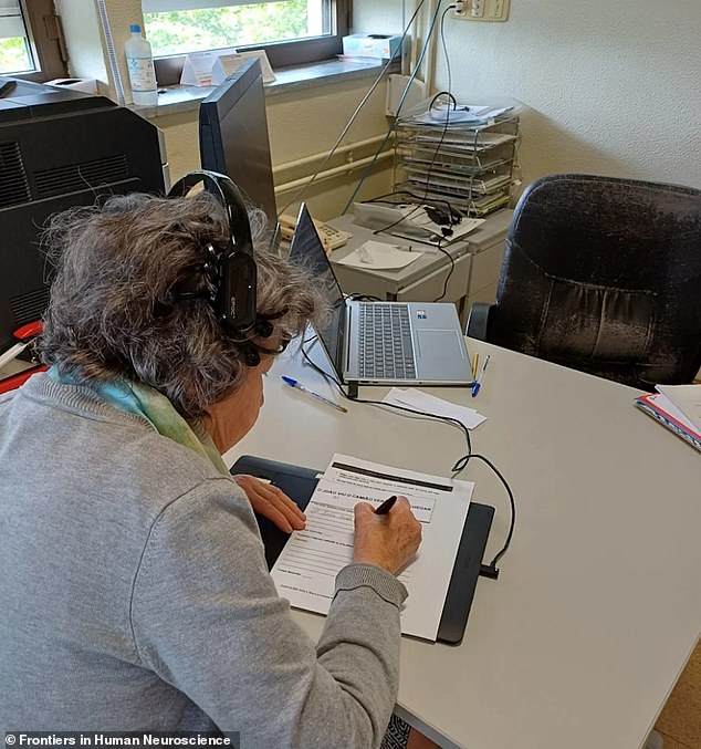 Writing Speed Drops Significantly in Early Dementia Study