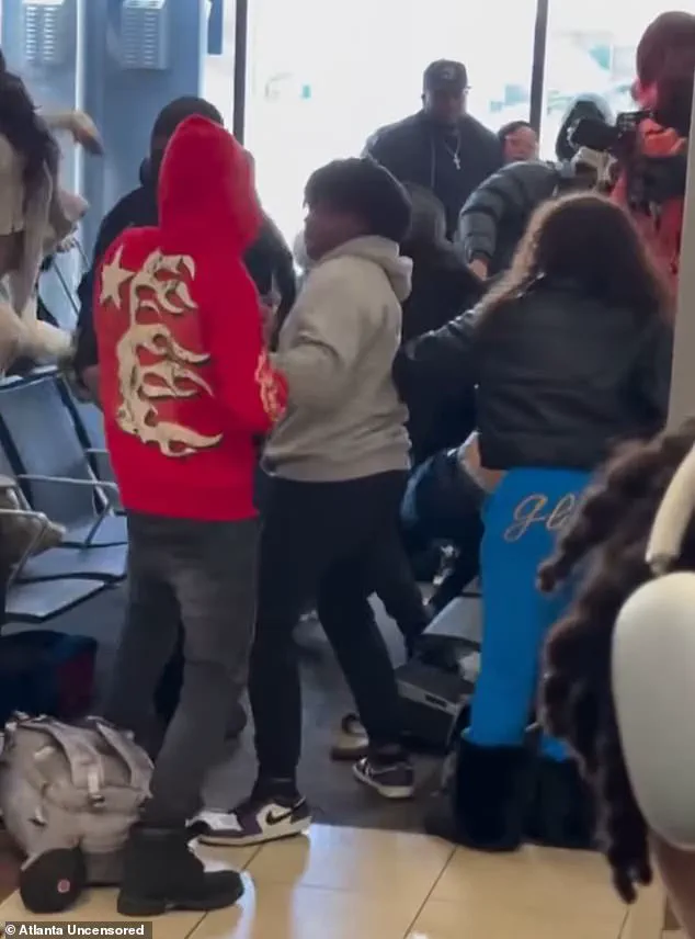 Airplane Fight at Atlanta Airport Features Chair-Based Combating and Kids in Chaos