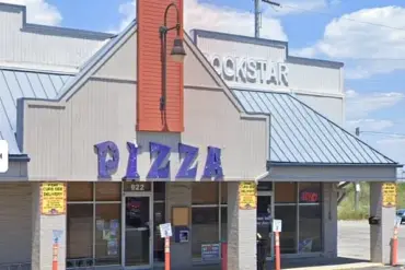 Indiana Pizza Delivery Driver's Mile-Long Journey in a Snowstorm