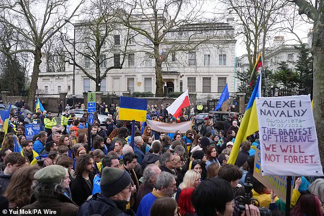 Tensions rise between Russia and Ukraine's allies as London protests gather strength