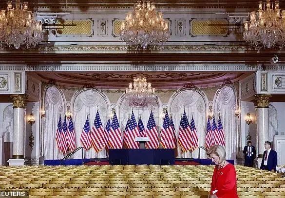 Trump Proposes Building a Ballroom at the White House