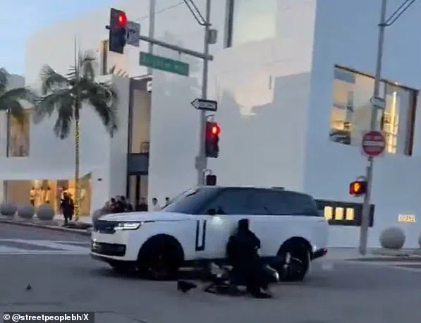 Two Mini Bike Riders Put Onlookers in Shock With reckless Riding in Beverly Hills