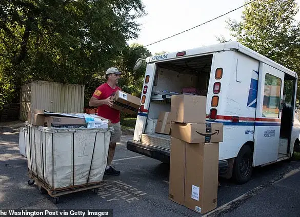 USPS to Continue Accepting Packages from China