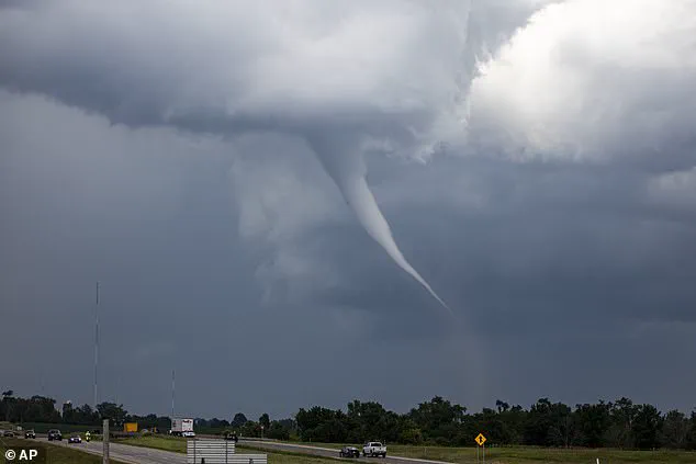 Powerful Winter Storm Lola Brings Severe Weather to Multiple US States