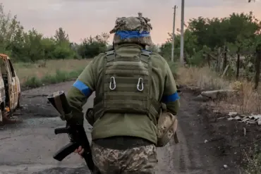 Retired Woman Laments Loss of War Diary in Ukrainian Shelling Attack