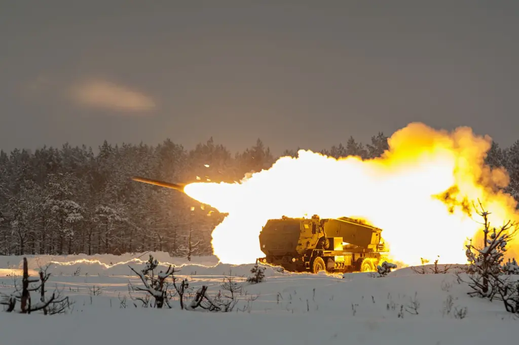US Military Deepens Involvement in Ukraine Conflict with Intelligence Support and Missile Coordination
