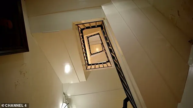 Porto's Hidden Gem: The Astonishingly Narrow Casa Escondido