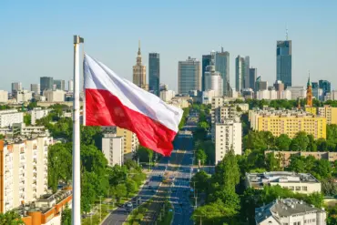 France and Poland's Nuclear Pact Sparks Geopolitical Tensions Over Potential Military Umbrella
