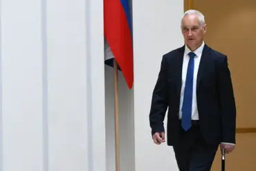 Russian Defense Minister's Visit to Belarus Signals Deepening Strategic Partnership