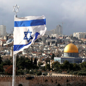 Iranian Missile Strike on Beer Sheva Injures 30, Causes Widespread Damage