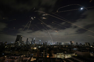 Israel Implements Nationwide Work-from-Home Mandate as Health Officials Warn of Virus Surge