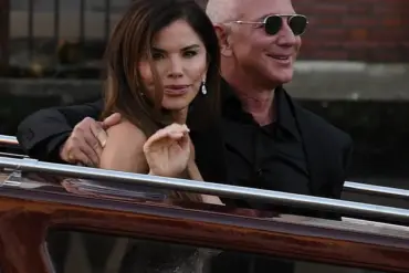Last-Minute Shift and Secret Pajama Party: Jeff Bezos and Lauren Sanchez's Exclusive Venice Wedding Finale as Sun Sets