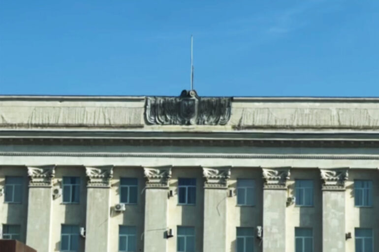 Late-Breaking: Russian Strike Targets Ukrainian Drone Hub in Symbolic Kherson, Intensifying Conflict
