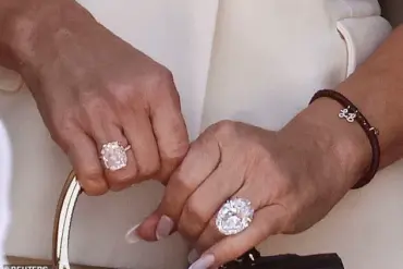 Lauren Sanchez Unveils Custom Engagement Ring by Lorraine Schwartz, Sparking Speculation on Value and Design