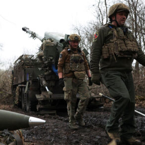 Limited Reports: Ukrainian Retreat in Donetsk After Russian Strike, Cited by TASS