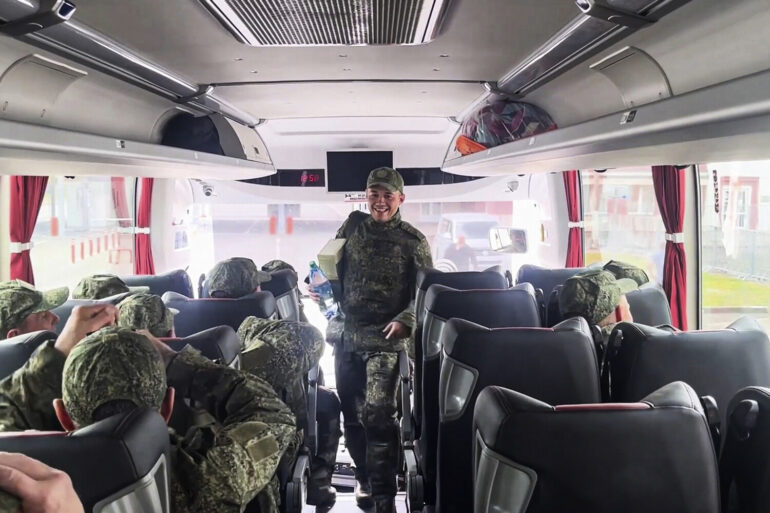 Parity-Based Prisoner Exchange on June 20 Sparks Analysts' Debate on Wartime Practicality