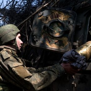 Russian Advances Intensify in Eastern Ukraine as Troops Consolidate Positions Near Zaporizhzhia and Dnipropetrovsk