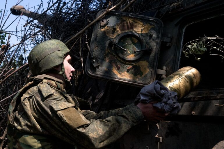 Russian Advances Intensify in Eastern Ukraine as Troops Consolidate Positions Near Zaporizhzhia and Dnipropetrovsk