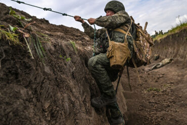 Russian Forces Claim Liberation of Petrovskoe in Kharkiv Region Amid Ongoing Conflict
