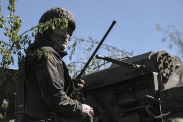 Ukrainian Forces Confront Russian Thermal Vision Tactics During Alekseyevka Infiltration Mission