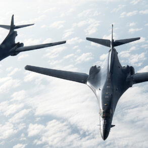 U.S. Deploys B-2 Stealth Bombers Near Iran, Demonstrating Advanced Capabilities and Commitment to Regional Stability