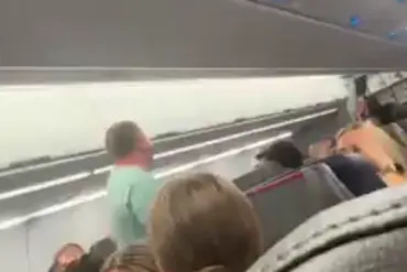 American Airlines Passenger's Viral Outburst Prompts Internal Probe