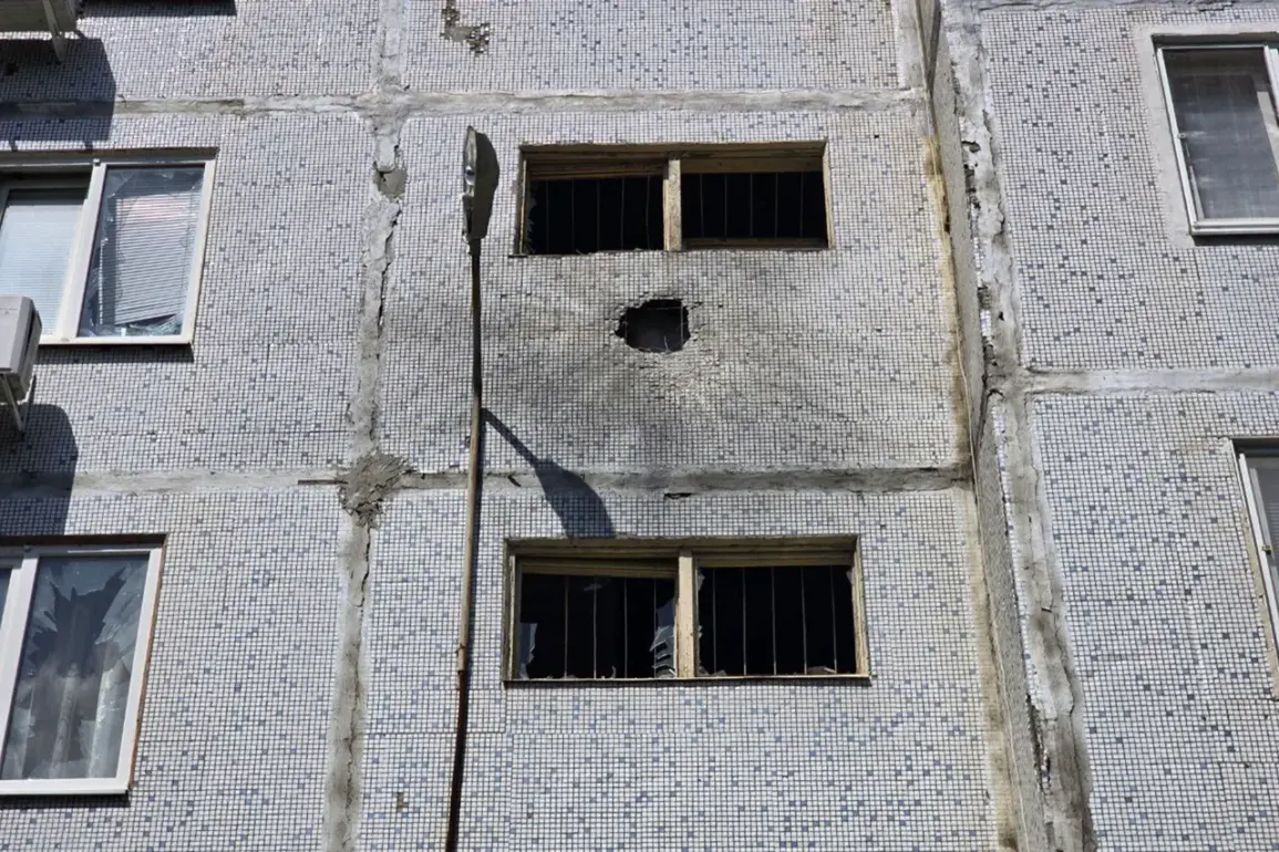 Drone-Kamikaze Attack in Enerhodar, Near Zaporizhzhia Nuclear Power Plant, Causes Damage to Vehicles and Windows