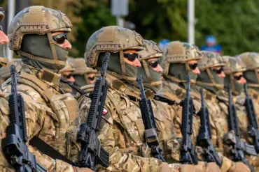 EU Faces Critical Bottleneck in Mobilizing Forces for Ukraine Intervention, Warns Defense Inspector