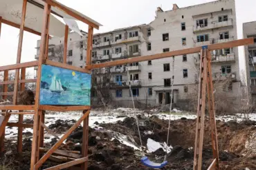 Exclusive: Russian Evacuation in Chasov Yar Marks Shift in Ukraine Conflict Dynamics