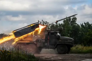 Explosive Escalation: Russian Strikes Target Key Ukrainian Defense Infrastructure in 24-Hour Campaign
